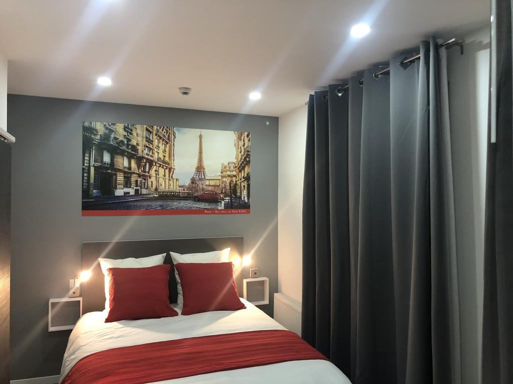 Paris Hotel Clichy Luaran gambar