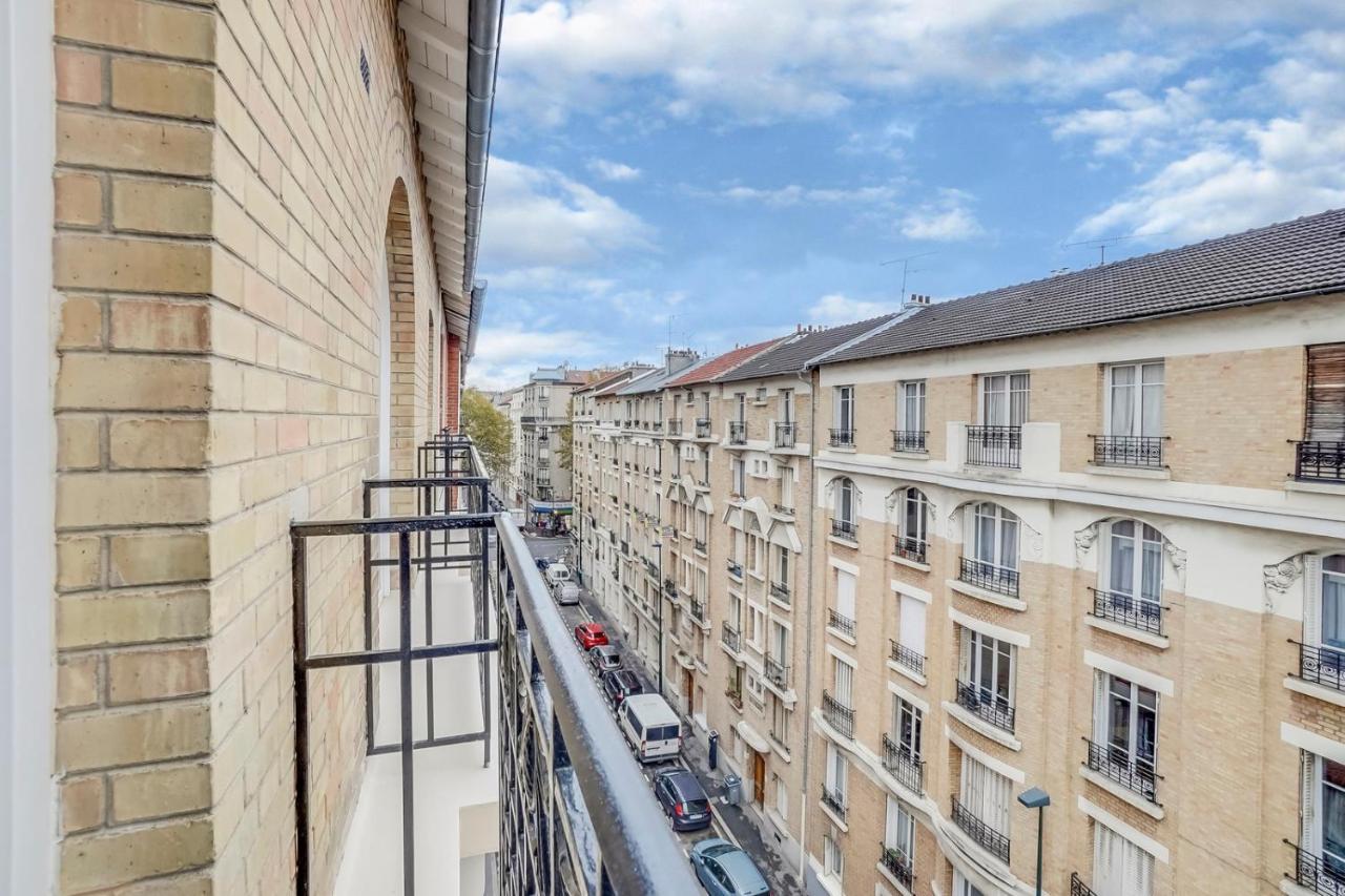 Paris Hotel Clichy Luaran gambar